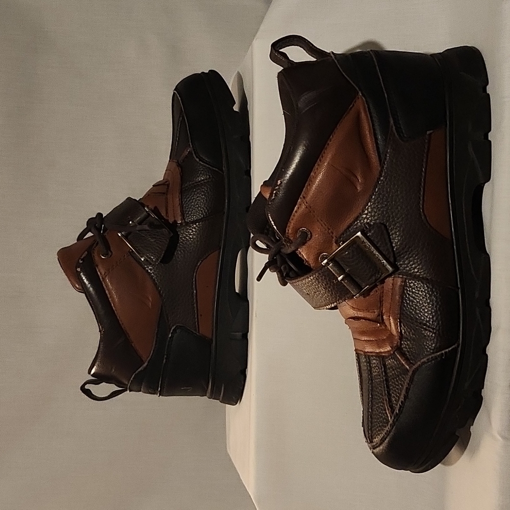 NAUTICA HIKING BOOTS